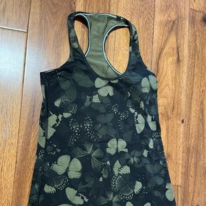 Lululemon workout tank